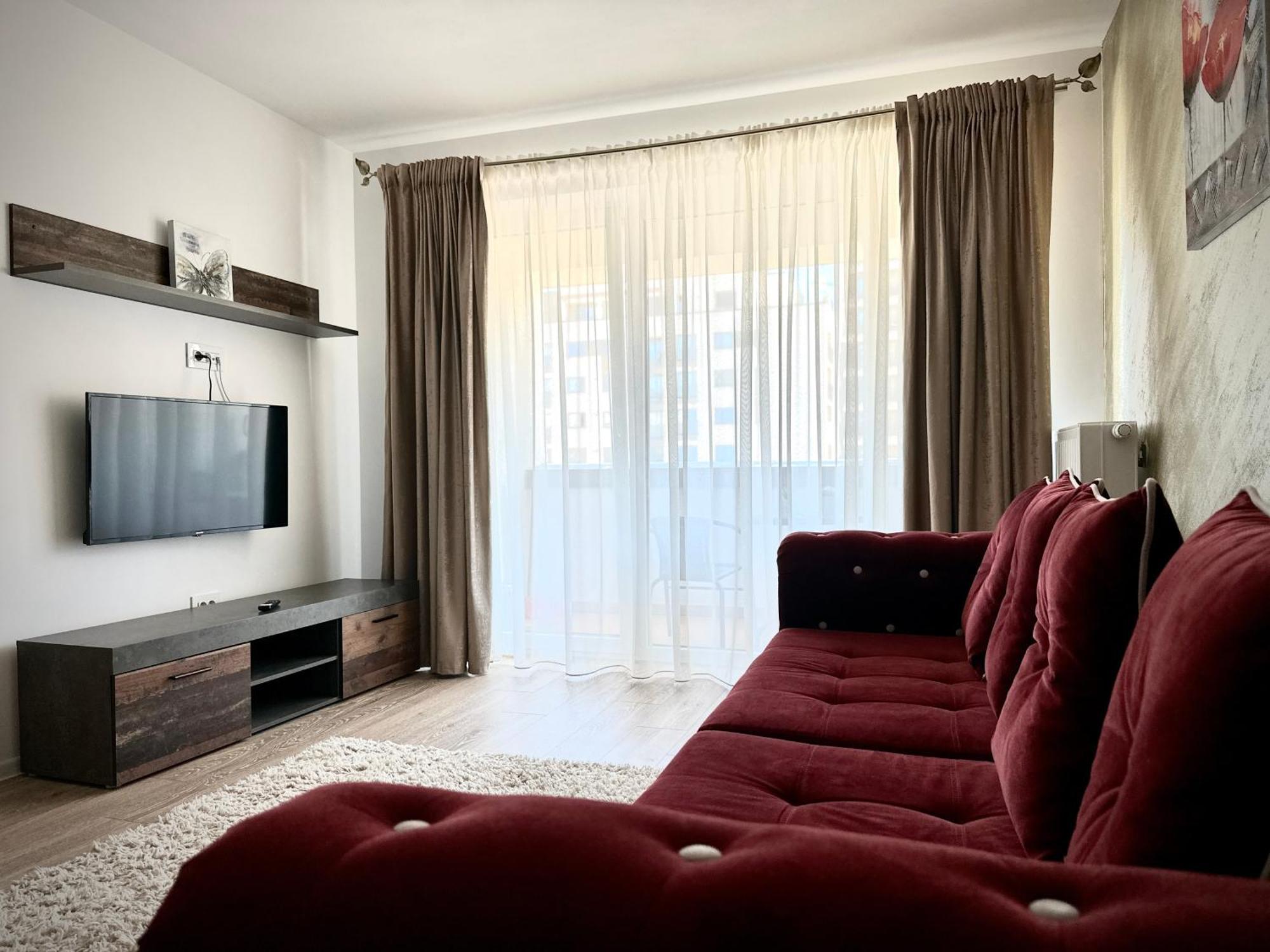 4Friendscoresibrasov Red Екстериор снимка